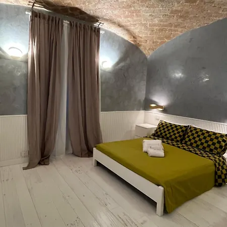 Villafranca17 ゲストハウス 4*